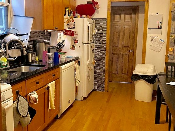 2nd image of 37-14 Astoria Blvd S #2