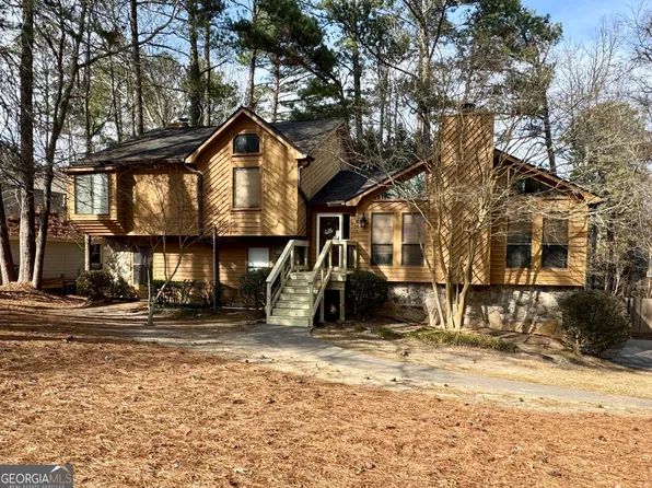 2691 Holly Springs Dr, Snellville, GA 30078