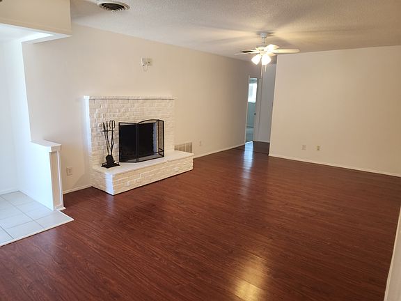 2nd image of 842 E 5th Ave #0