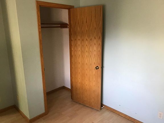 4th image of 546 W Doty St APT 2