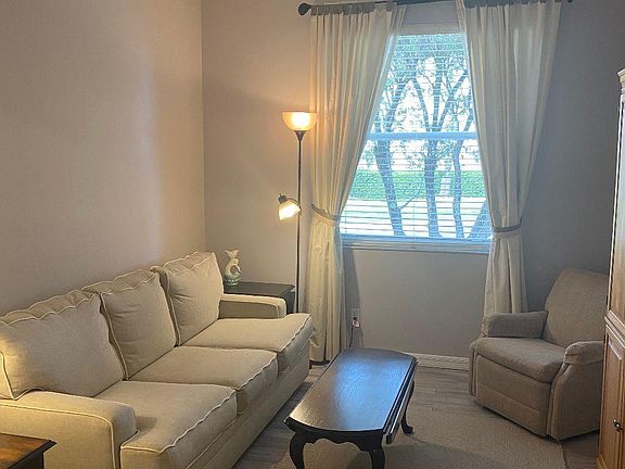 5th image of 20691 Country Creek Dr