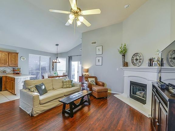 4th image of 12845 Danville Dr
