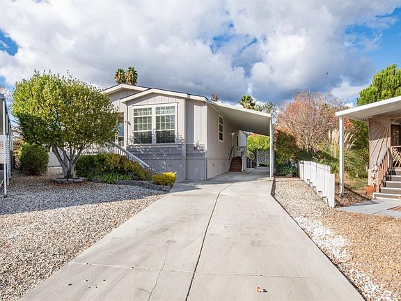 3rd image of 61 Iris Drive