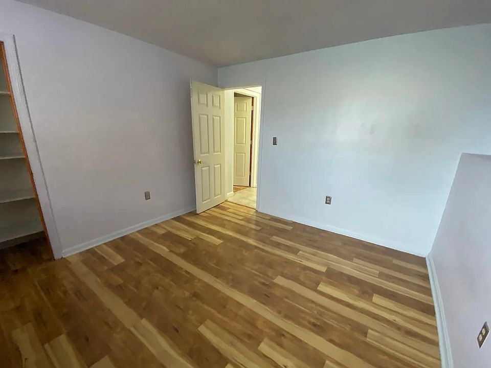1st image of 161 Patriot Pkwy #2