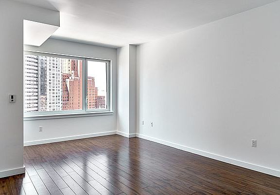 3rd image of 7 Dekalb Ave APT 20K