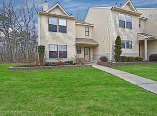600 Violet Ln, Jackson, NJ 08527