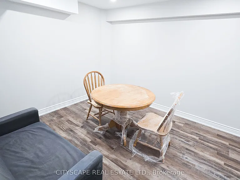 121 Ashdale Rd #LOWER — Photo 22