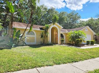 1809 Staysail Dr, Valrico, FL 33594