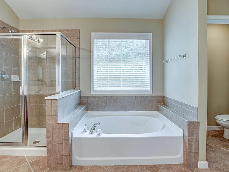 2860 Maple Springs Ct — Photo 15