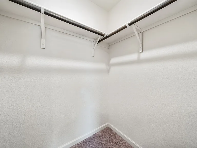 233 Berthe Ct — Photo 30