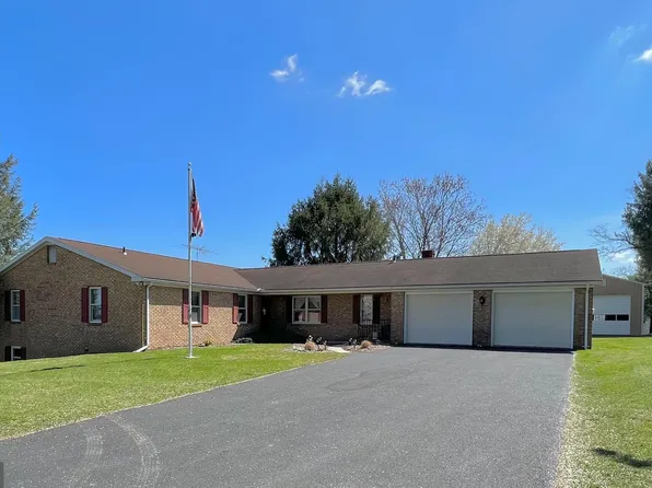 162 Melody Dr, Martinsburg, WV 25405