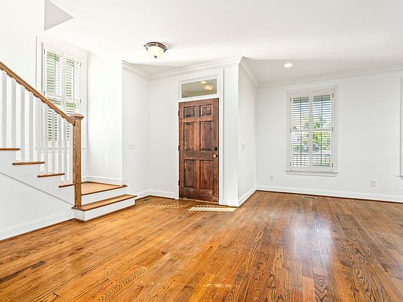 4th image of 140 Carolina Ct