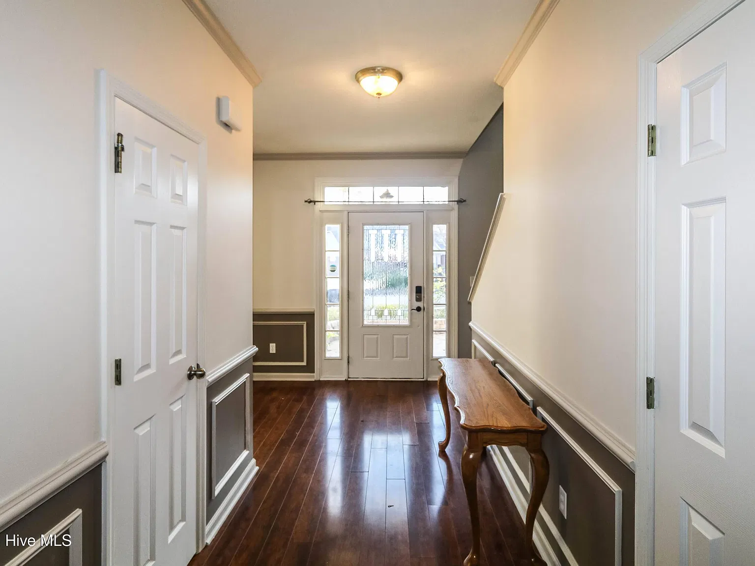 4 bed, 2.5 bath, 2477 sqft, $2,150 — Photo 4