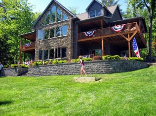 329 Hickory Dr, Lakeville, PA 18438
