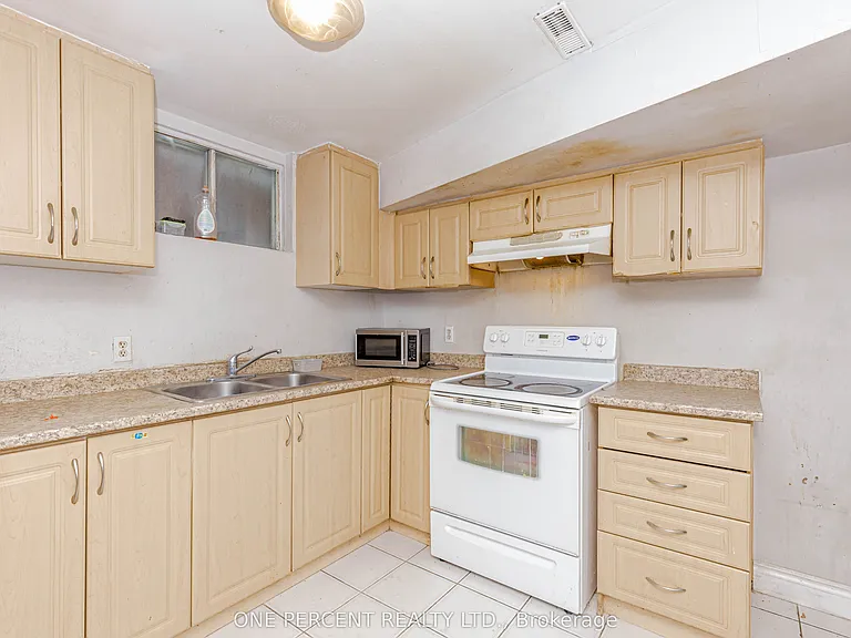 52 Timberlane Dr #BASEMENT — Photo 9