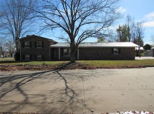 1909 Brewer Way, Perryville, MO 63775