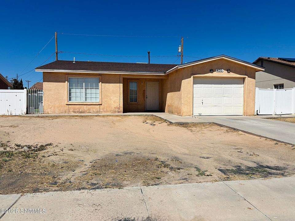 1st image of 430 Tierra Dorada Cir
