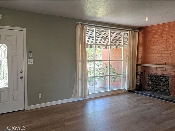5th image of 422 Bond St #1