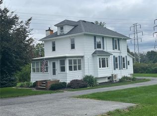 71 Church St, Phelps, NY 14532
