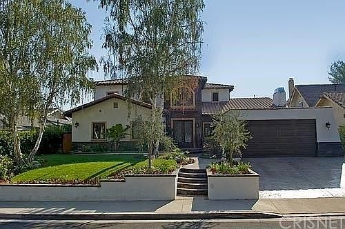 Amazing view property located on a cul-de-sac. No homes on opposite side of street.