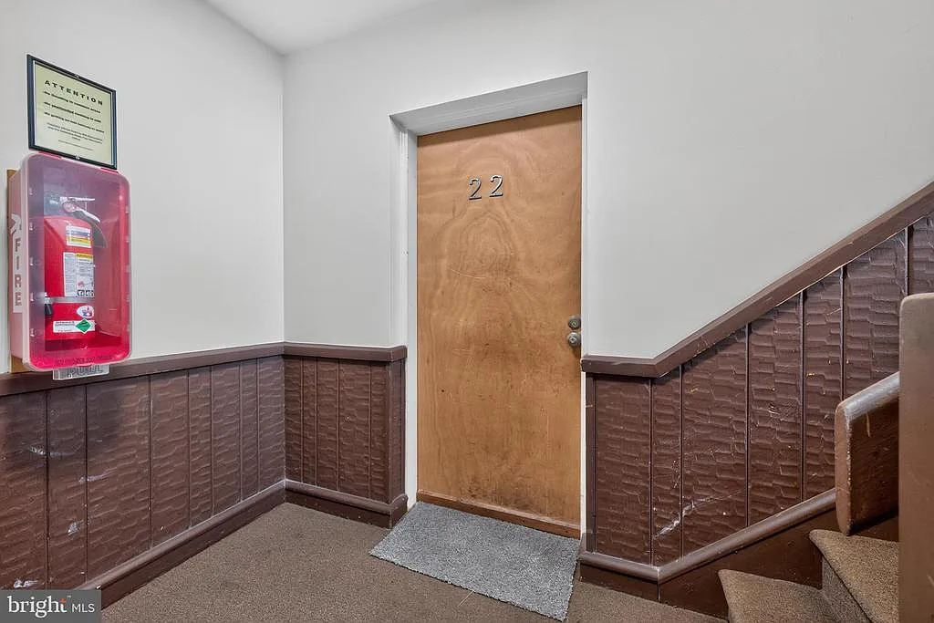 1001 White Oak Rd — Photo 1