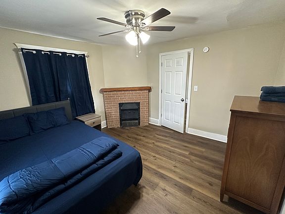 4th image of 447 1/2 Buffalo St #1/2