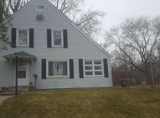 1851 Obrien St, South Bend, IN 46628