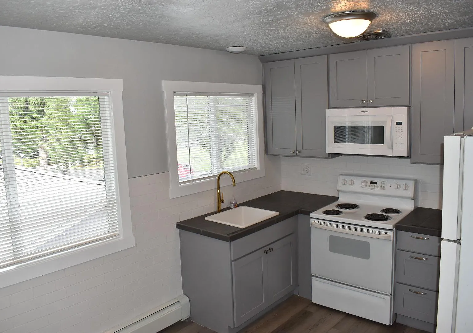 2 bed, 800 sqft, $1,550 — Photo 2