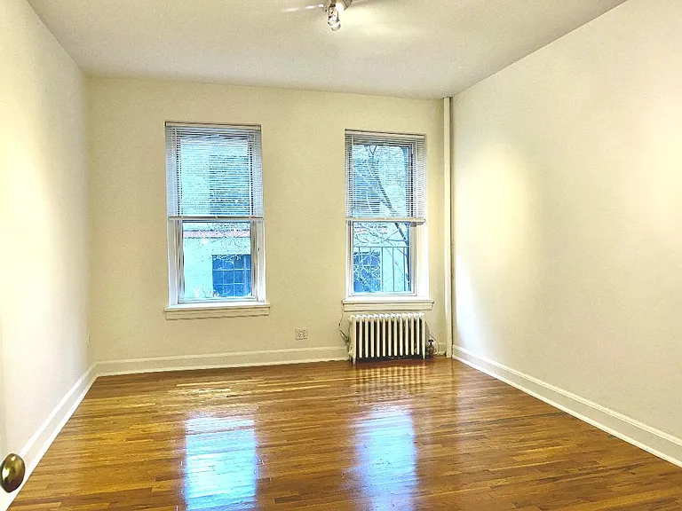 232 E 95th St #2C — Photo 3