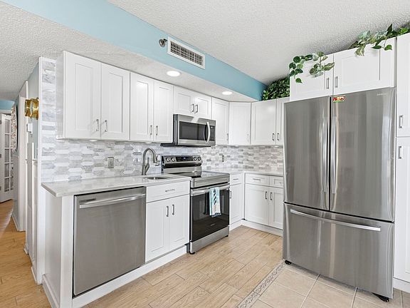 2nd image of 5523 North Ocean Blvd. #1703
