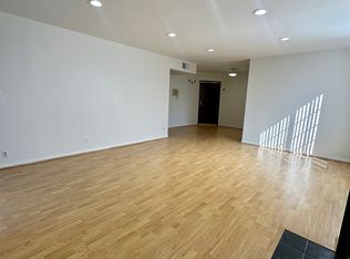 14562 Dickens St APT 103, Sherman Oaks, CA 91403