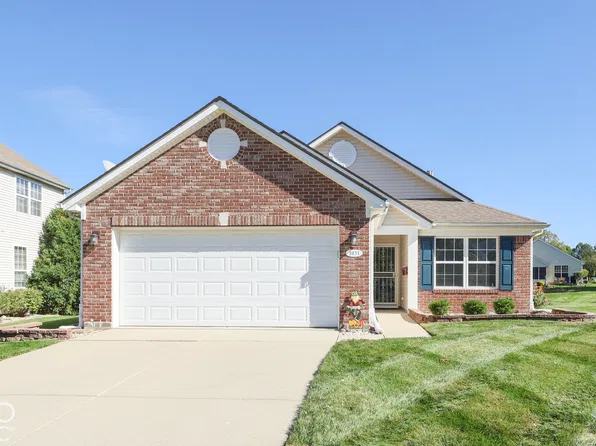 1031 Lincoln Park West Dr, Greenwood, IN 46142