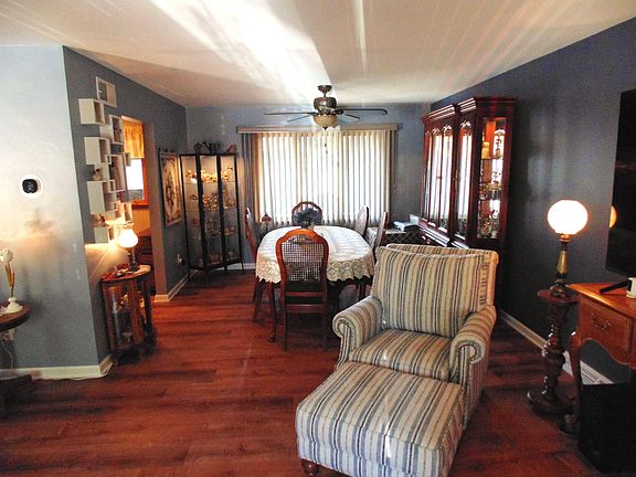 5th image of 319 Crestwood Dr