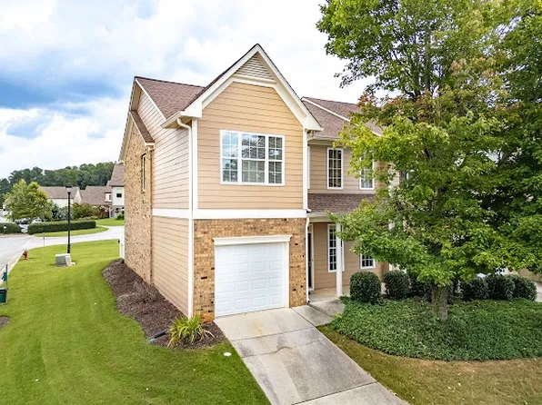 6634 Splashwater Dr, Flowery Branch, GA 30542