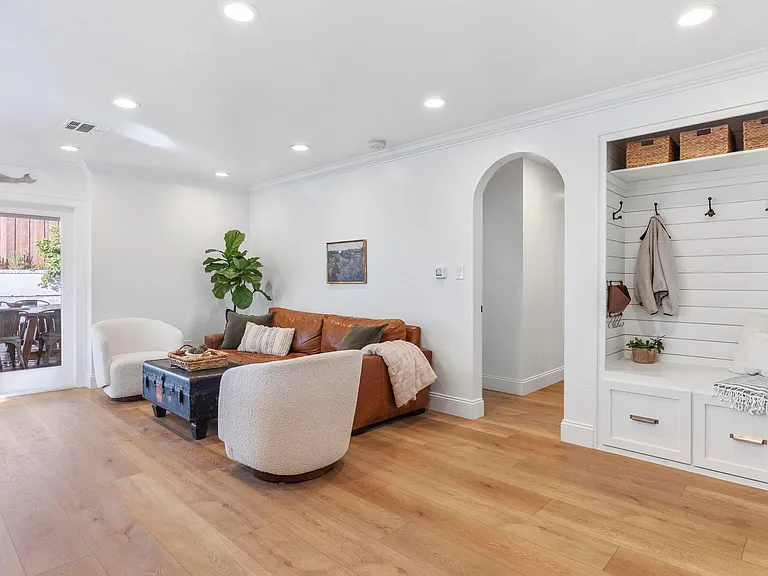 4852 Mount Almagosa Dr — Photo 4