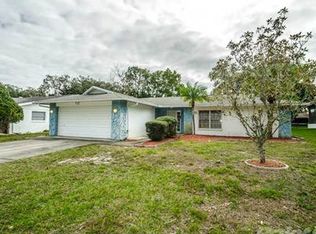 1423 Garden Ave, Tarpon Springs, FL 34689