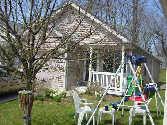 5th image of 408 W Somersbe Pl