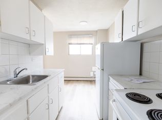Westbrook Manor, Calgary, AB T3C 1S4