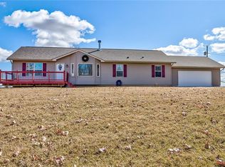1606 250th St, State Center, IA 50247
