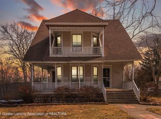 127 S Main St, Olivet, MI 49076