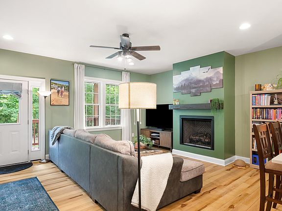 4th image of 3230 Polecat Creek Ln
