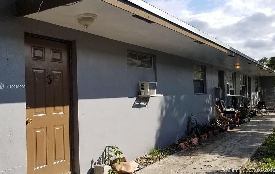2nd image of 2711 SW 8th St