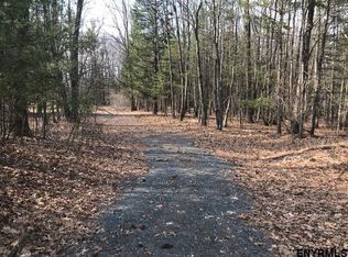 95 Knapp Rd, Mechanicville, NY 12118