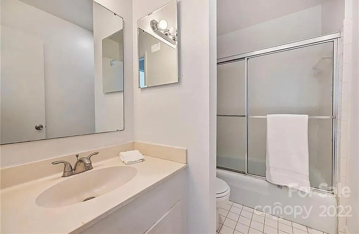 8336 Cricket Lake Dr — Photo 2