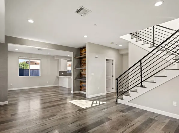 14528 Killion St, Van Nuys, CA 91411