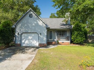 102 Sweet Bay Ct, Richlands, NC 28574