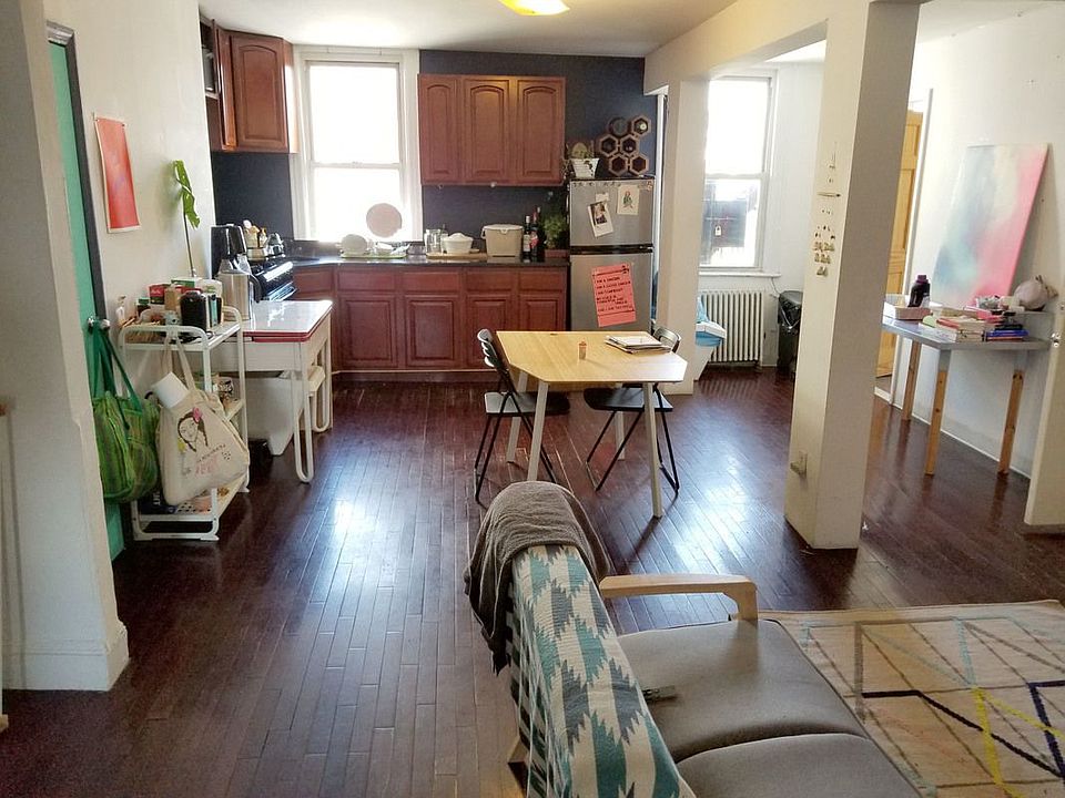 1st image of 243 Scholes St APT 3
