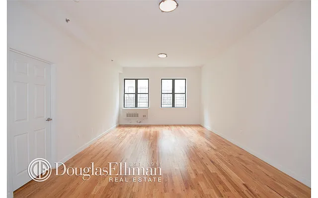 Sold by Douglas Elliman | media 14