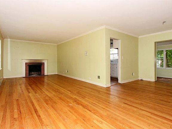 4th image of 1769 Highland Ave