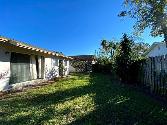 3rd image of 2026 San Sebastian Way S
